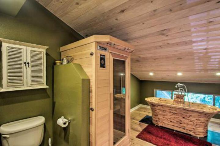 Pensacola Townhome With Patio 4 Miles To Beach! - thumb 2