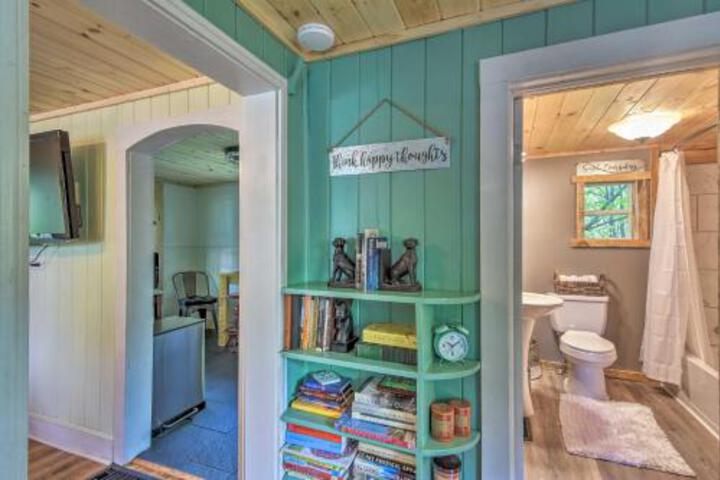 Cozy Candler Cottage 11 Mi To DT Asheville! - thumb 0