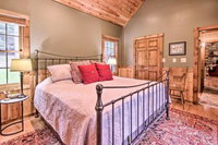 Creekside Berkeley Springs Cabin on 35 Acres