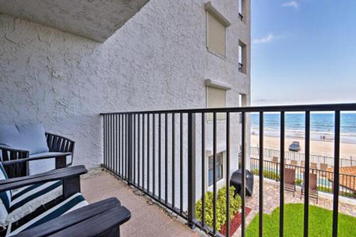 Oceanfront Daytona Beach Condo W / View & Pool - thumb 3
