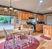 Cozy Burnsville Family Home in National Forest - Accommodation Rooms