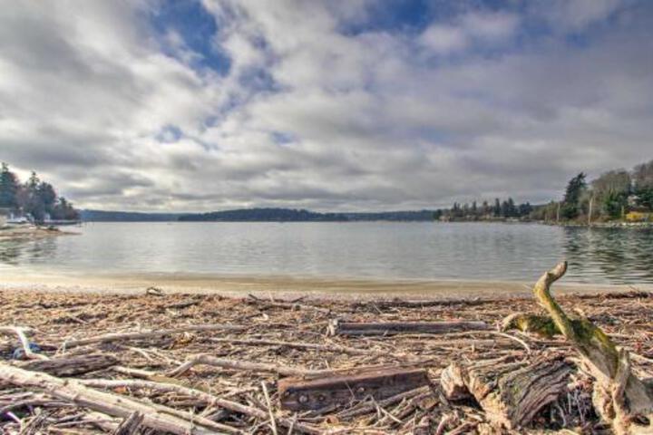 Cabin With Puget Sound Views On Vashon Island! - thumb 2