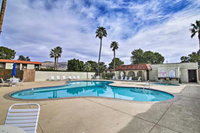 2nd Floor Mission Lakes CC Condo w / Mtn Views