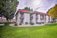 Desert Hot Springs Apt w / Country Club Access