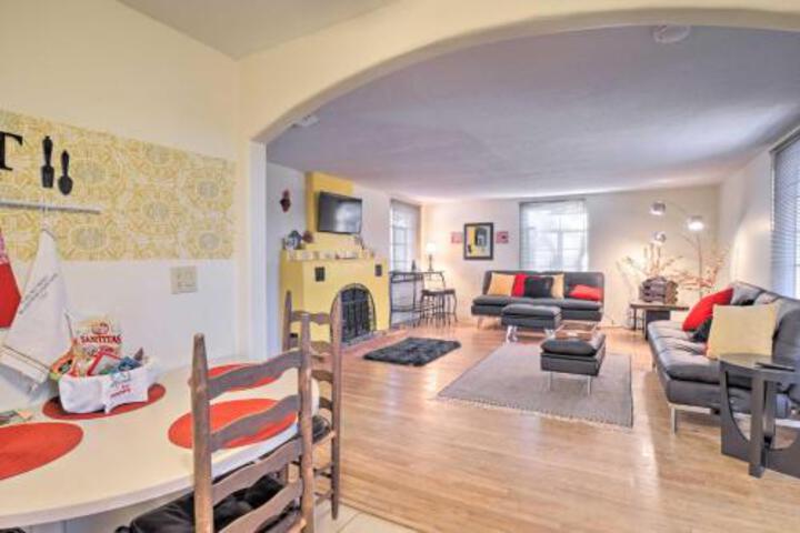 Quaint Albuquerque Abode W / Private Backyard! - thumb 3