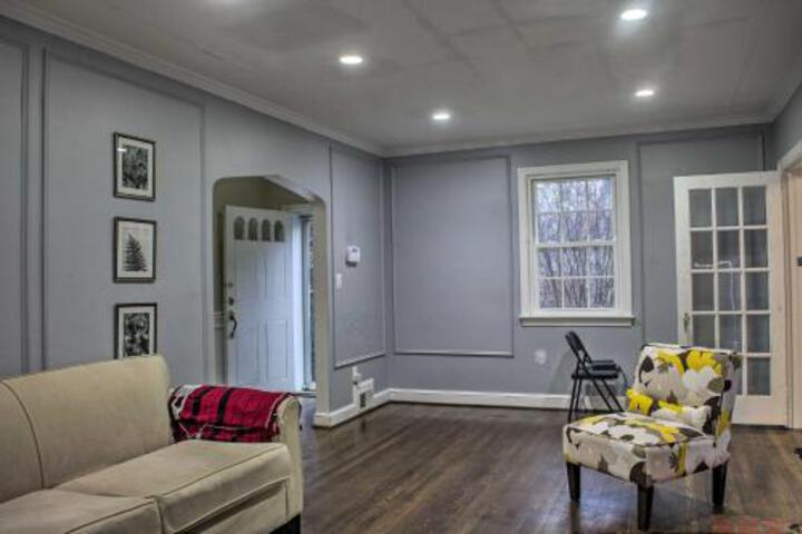 Classic D.C. Home 10 Min To Metro Station! - thumb 5
