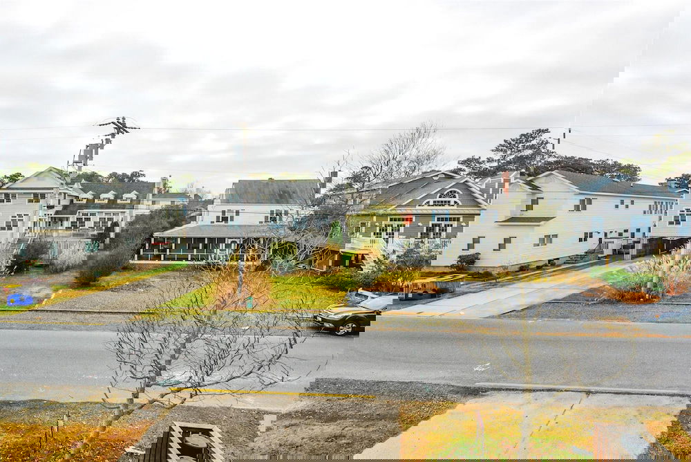 209 Parkwood Street By Long & Foster - thumb 1