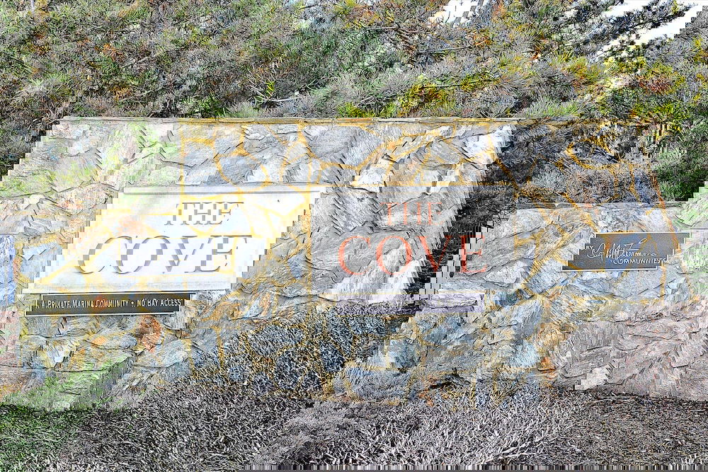 Waters Edge By Long & Foster - thumb 5