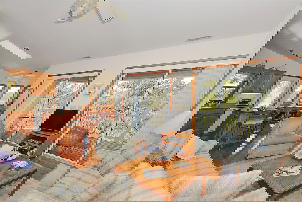 Golian 310 West 5th Street SB By Long & Foster - thumb 3