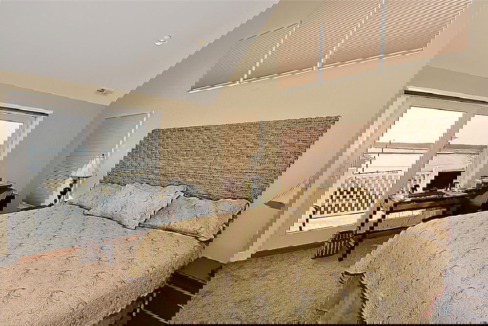 Sunset Station 39895 Assawomen St By Long & Foster - thumb 5