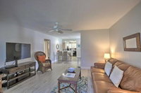 Villa w / Pool Walk to Stunning Siesta Key