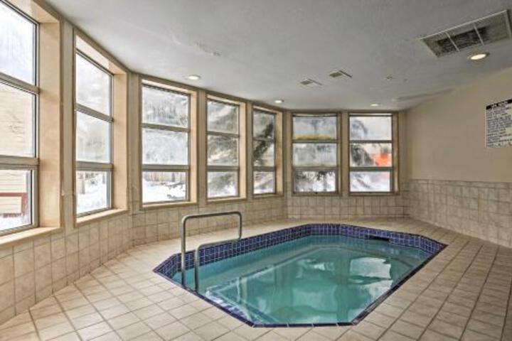 Keystone Condo With Mountain Views Walk To Slopes! - thumb 2