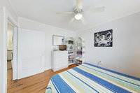 New Listing Island Time Cottage Steps to Beach home