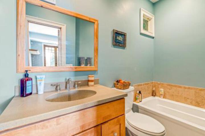 Montauk Hillside Serenity - thumb 6