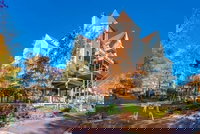 St Elmo 110 Studio Bedroom Condo