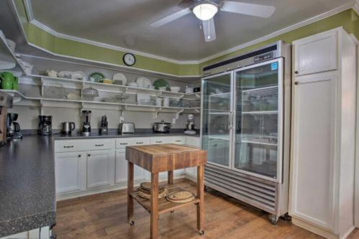 Historic Brevard Home With Deck Walk Downtown! - thumb 5