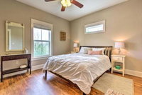 Single Story Ocean Oasis w / Grill  Beach Gear