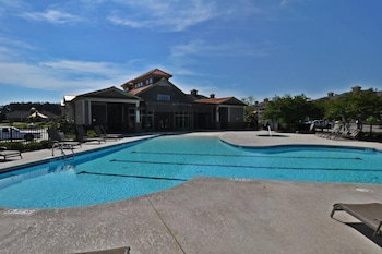 1302 Crow Creek Drive - thumb 3