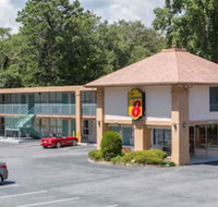 Super 8 by Wyndham Black Mountain - Accommodation Rooms