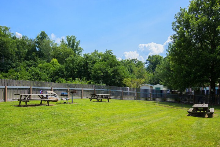 Microtel Inn & Suites By Wyndham Cherokee - thumb 1
