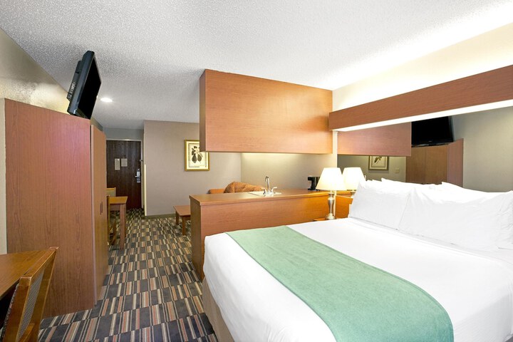Microtel Inn & Suites By Wyndham Cherokee - thumb 6