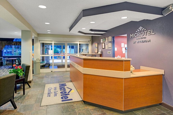 Microtel Inn & Suites By Wyndham Cherokee - thumb 3