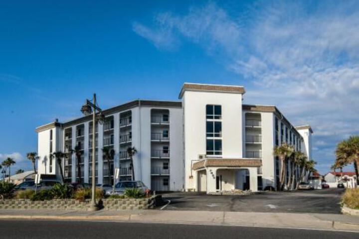 Daytona Beach Shores Condos - thumb 6