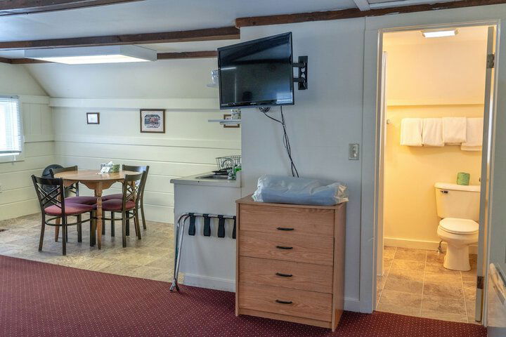 Mount Whittier Motel - thumb 6