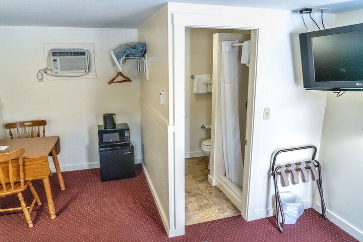 Mount Whittier Motel - thumb 7