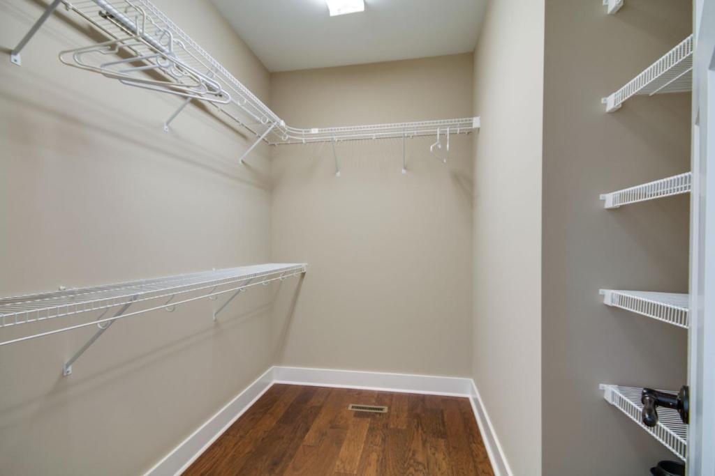 Tim Fords Lake House Retreat! - thumb 3