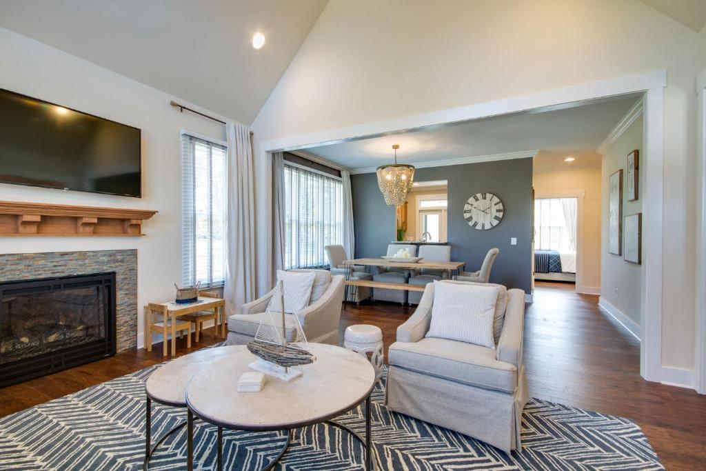 Tim Fords Lake House Retreat! - thumb 6