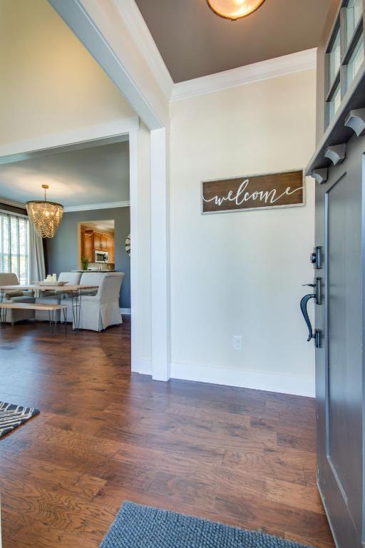 Tim Fords Lake House Retreat! - thumb 5