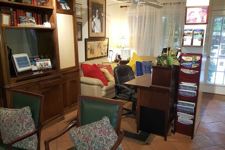 The Caribbean Court Boutique Hotel - thumb 1