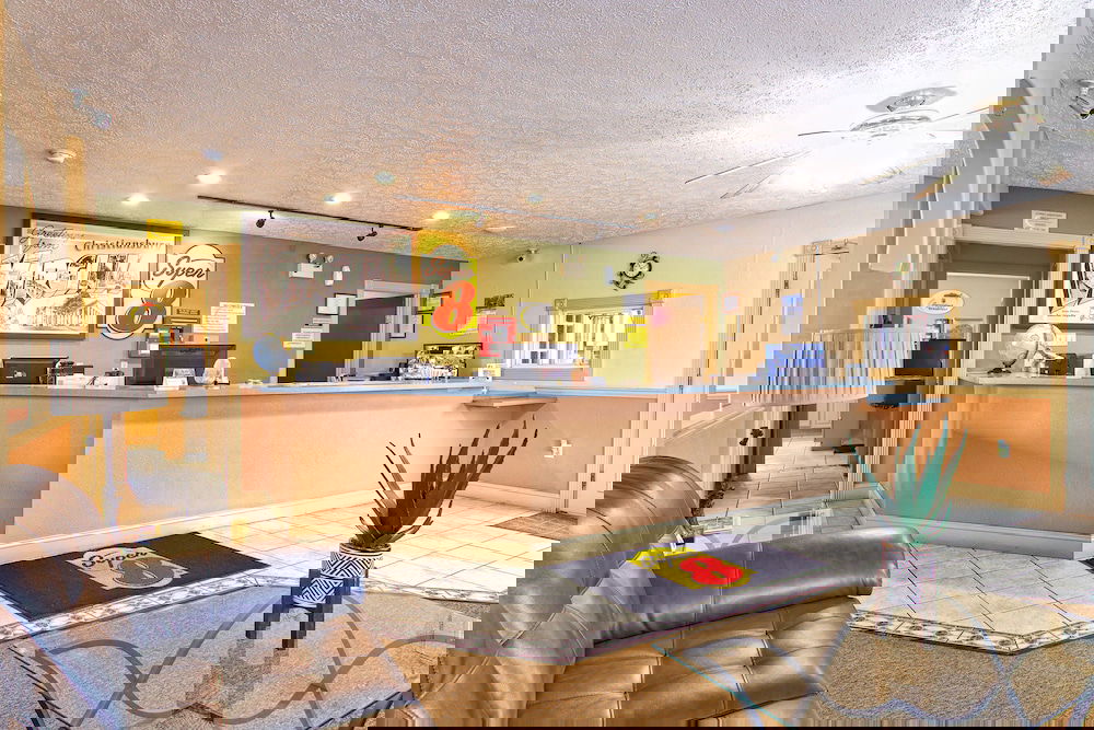 Super 8 By Wyndham Christiansburg - thumb 5