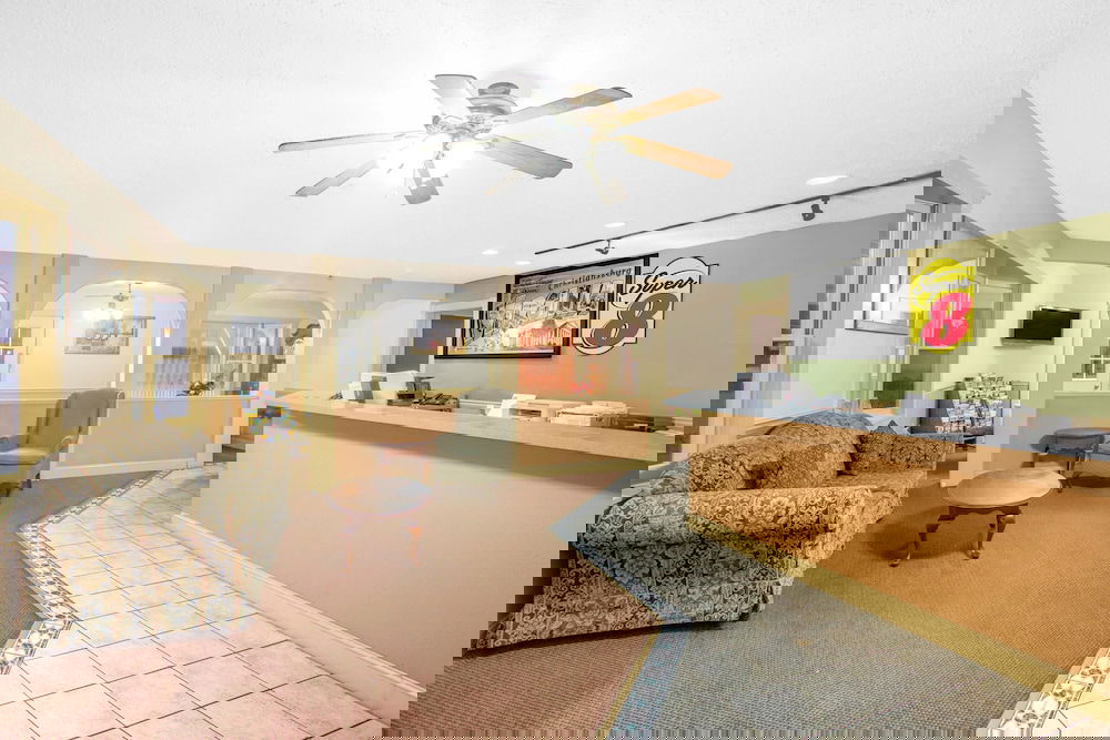 Super 8 By Wyndham Christiansburg - thumb 4