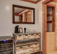 Glade Mountain Top Retreat Cabin - Accommodation Rooms