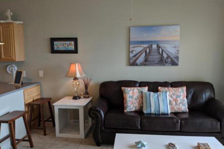 A2 First Floor Condo With Amazing Views! - thumb 6