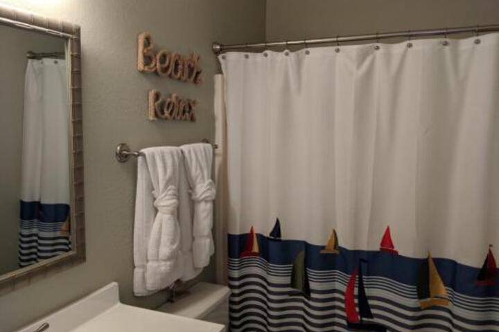 A2 First Floor Condo With Amazing Views! - thumb 7