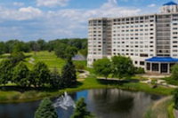 Hilton Chicago/Oak Brook Hills Resort  Conference Center