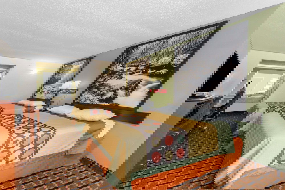 Super 8 By Wyndham Stafford - thumb 4