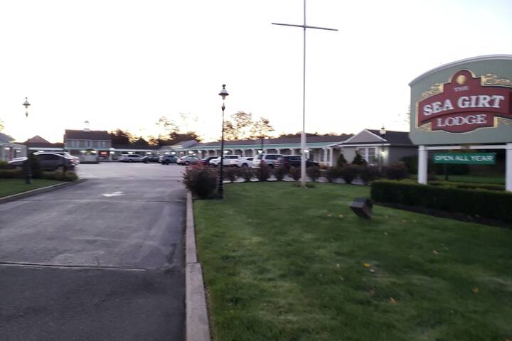 Sea Girt Lodge - thumb 3