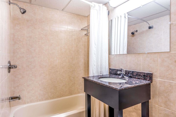 Super 8 By Wyndham North Bergen NJ/NYC Area - thumb 4