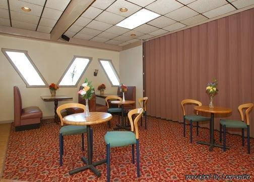 Rodeway Inn - thumb 0