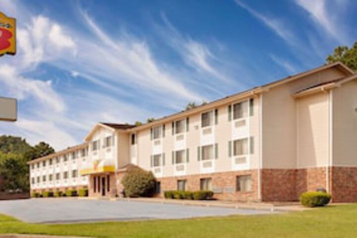Super 8 By Wyndham Fayetteville - thumb 0