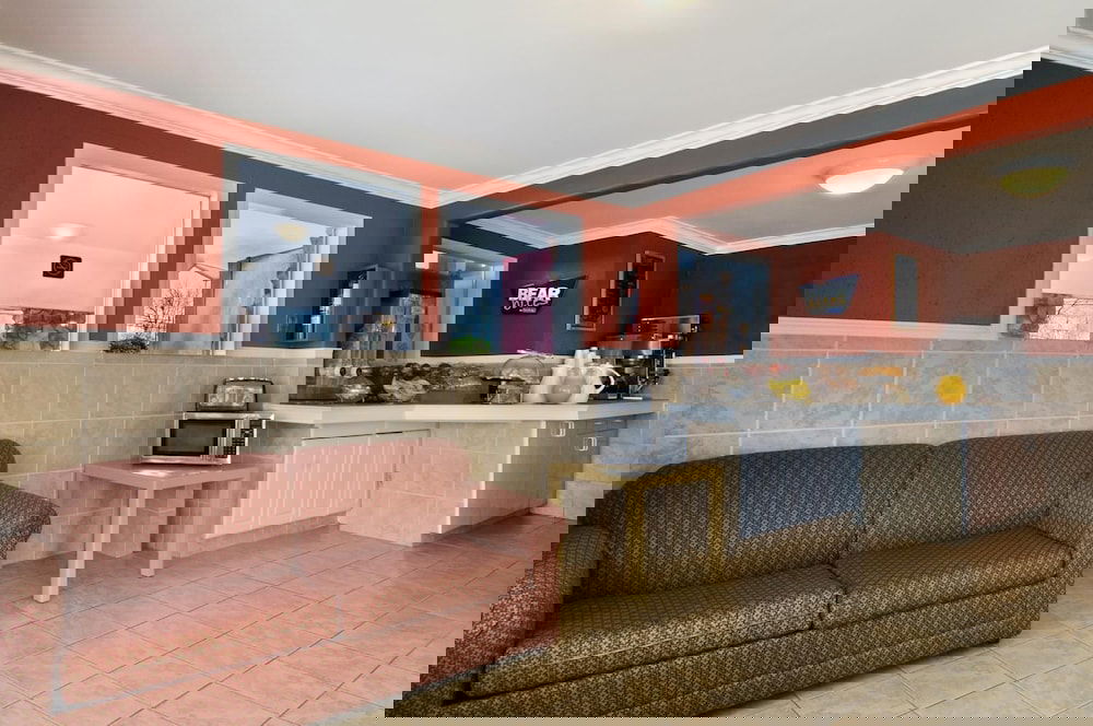 Travelodge By Wyndham Port Of Tacoma WA - thumb 3