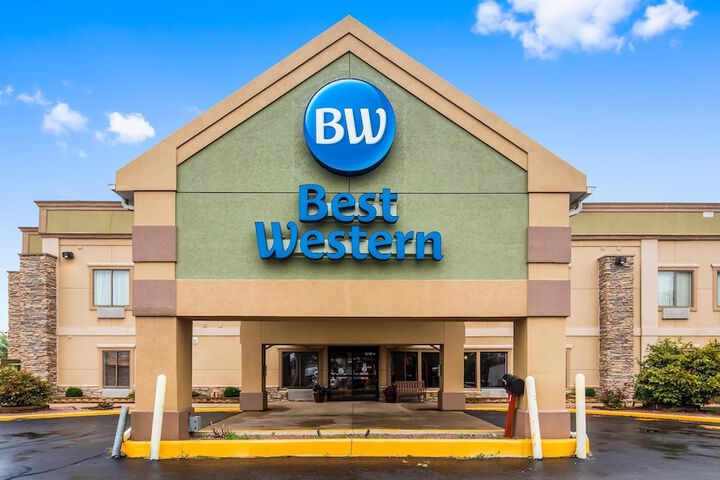 Best Western Crossroads Inn - thumb 1