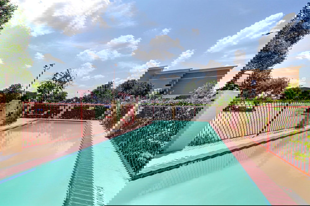 Motel 6 Arlington, TX - thumb 3