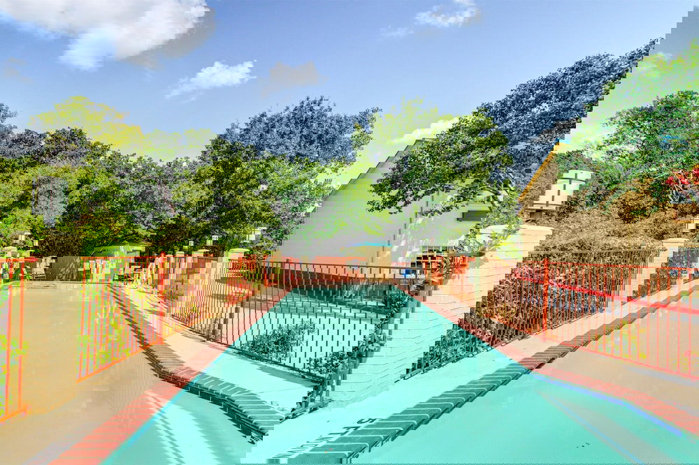 Motel 6 Arlington, TX - thumb 1