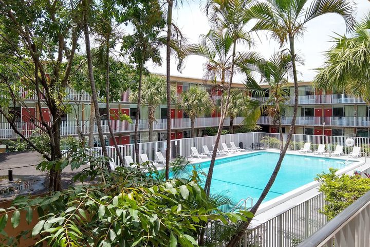 Red Carpet Inn Airport/Cruiseport - thumb 6