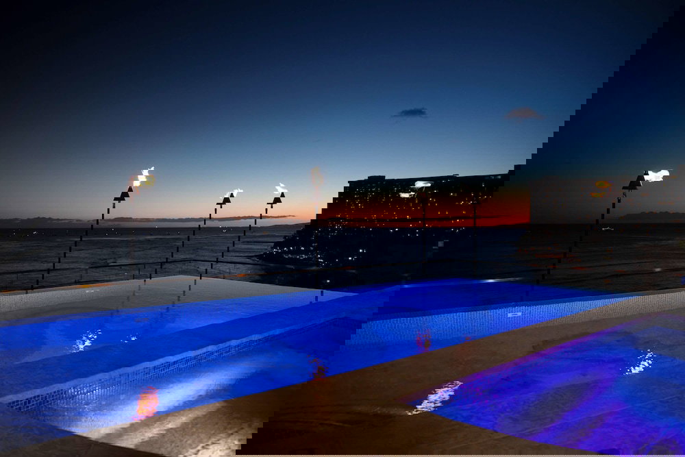 Espacio The Jewel Of Waikiki - thumb 2